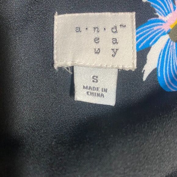 A New Day Floral Dress -- Size Small (measures larger) - Picture 2 of 5